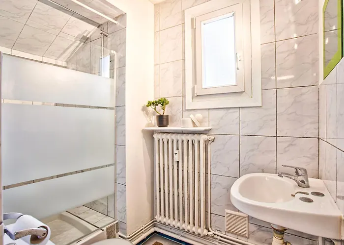 Apartment Le Cheron - Confort, Wi-fi & Commerces A Deux Pas Caen